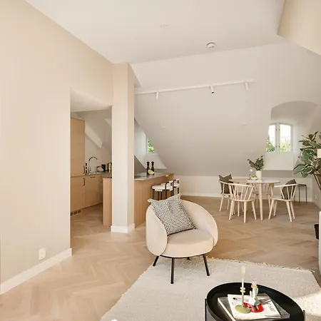 Dinbnb Gruenerlokka I Penthouse With Private Rooftop I 2-bedroom With Double Queen & 2 Bathrooms * Oslo