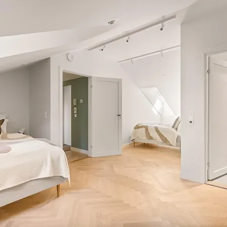 Lokka I Penthouse With Private Rooftop I 2-bedroom With Double Queen & 2 Bathrooms *