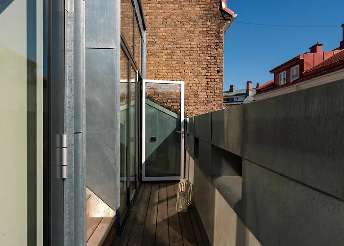 Lokka I Penthouse With Private Rooftop I 2-bedroom With Double Queen & 2 Bathrooms *