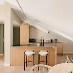 Lokka I Penthouse With Private Rooftop I 2-bedroom With Double Queen & 2 Bathrooms