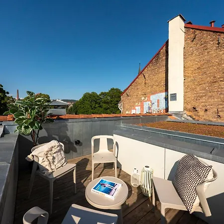 Apartmán Lokka I Penthouse With Private Rooftop I 2-bedroom With Double Queen & 2 Bathrooms *